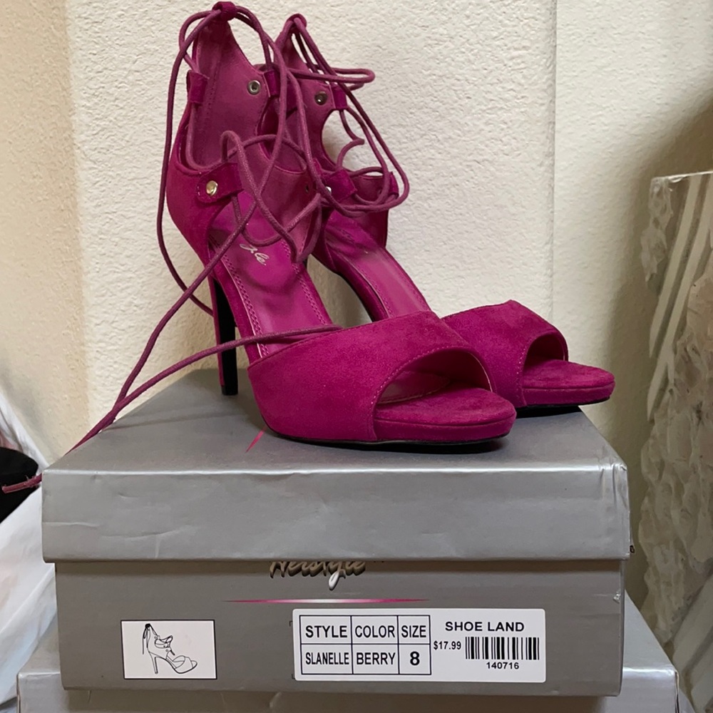 Berry lace up open toed heels (Size 8)